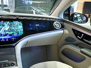 Mercedes-Benz EQS 580 4M AMG Line 9 navigation