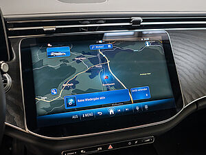 Mercedes-Benz E 200 T Avantgarde Advanced Plus 10 navigation