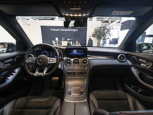 Mercedes-Benz GLC 43 AMG 4M 8 navigation