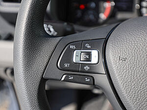 Volkswagen Crafter 50 Kasten HD 2.0l TDI AT 18 navigation