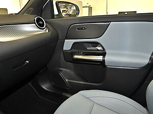 Mercedes-Benz GLA 180 Progressive 15 navigation