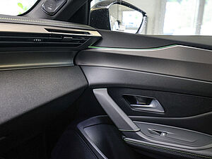 Peugeot 408 GT HYBRID 145 e-DSC6 52 navigation