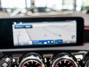 Mercedes-Benz CLA 250 e Coupé AMG Sport Edition 11 navigation