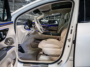 Mercedes-Benz EQS 450+ AMG Line 8 navigation