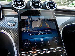 Mercedes-Benz C 220 d T AMG Line 9 navigation