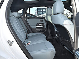 Mercedes-Benz GLA 220 4M AMG Line 5 navigation