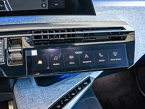 Peugeot 5008 GT HYBRID 136 e-DSC6 10 navigation