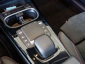 Mercedes-Benz A 180 d AMG Sport 13 navigation