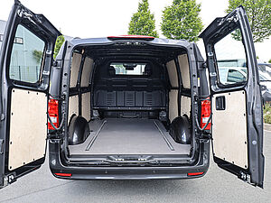 Mercedes-Benz Vito 112 KA Lang Facelift 30 navigation