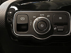 Mercedes-Benz A 250 e Progressive 22 navigation