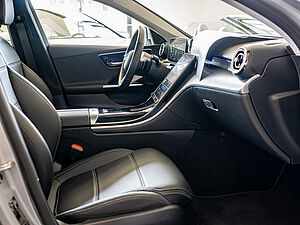 Mercedes-Benz C 300 e T Avantgarde Advanced Plus 2 navigation
