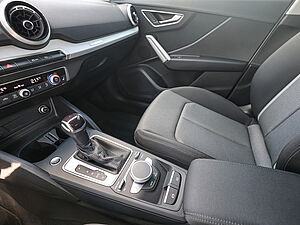 Audi Q2 S line 35 TFSI S tronic 17 navigation
