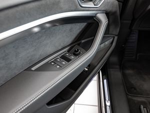 Audi e-tron Sportback S line 55 quattro 19 navigation