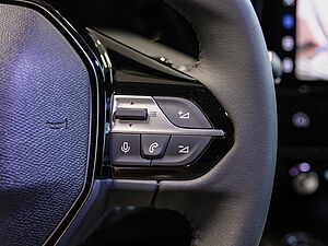 Peugeot 308 Allure BlueHDi 130 EAT8 19 navigation