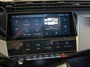 Peugeot 308 Allure BlueHDi 130 EAT8 9 navigation