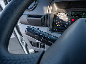 Fuso Canter 9C18 AMT 7,49to Meiller Dreiseitenkipper 14 navigation