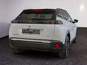 Peugeot 2008 e-GT Elektromotor 136 3 navigation