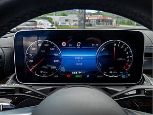 Mercedes-Benz C 300 e AMG Sport Premium 13 navigation