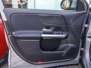 Mercedes-Benz GLA 180 Progressive Advanced 30 navigation