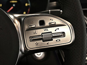 Mercedes-Benz C 220 d Cabrio AMG Line 18 navigation
