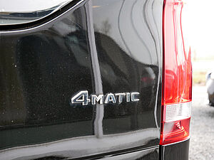 Mercedes-Benz V 300 d 4M Exclusive Edition Lang AMG 16 navigation