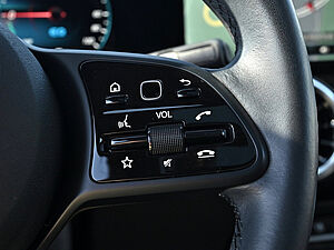 Mercedes-Benz GLA 250 e Style 18 navigation