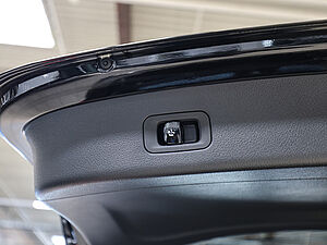 Mercedes-Benz GLC 220 GLC 220d 4M Edition AMG Line 31 navigation