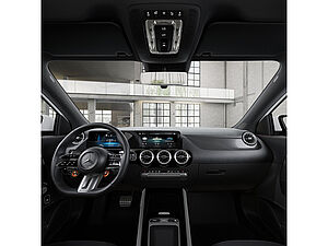 Mercedes-Benz GLA 35 AMG 4M Premium 14 navigation