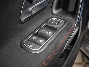 Mercedes-Benz CLA 35 AMG SB 4M 19 navigation