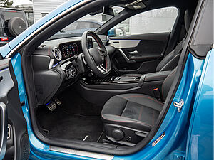 Mercedes-Benz CLA 220 d Coupé AMG Sport Advanced Plus 9 navigation