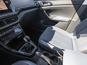 Volkswagen T-Cross Style 1.0 l TSI 17 navigation