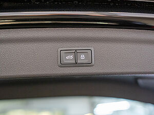 Audi Q3 S line 35 TFSI S tronic 28 navigation