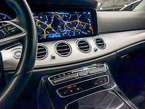 Mercedes-Benz E 300 de T Avantgarde 11 navigation