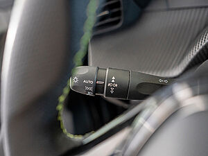 Peugeot 2008 2008e GT 16 navigation