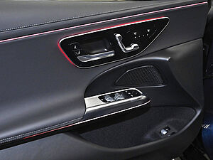 Mercedes-Benz E 300 e AMG Sport Advanced Plus 27 navigation