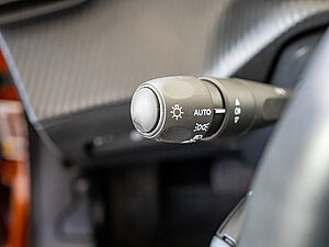 Peugeot 2008 Active 1.2 PureTech 130 EAT8 16 navigation