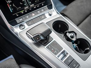 Audi A6 Avant 55 TFSI e S line quattro 12 navigation