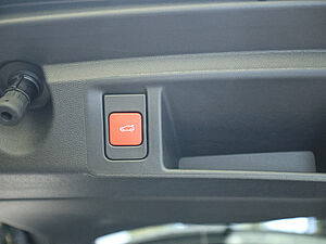 Peugeot 308 SW GT HYBRID 136 e-DSC6 34 navigation