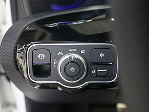 Mercedes-Benz A 180 AMG Advanced Plus 27 navigation