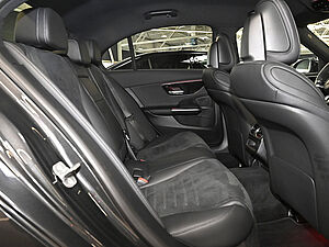 Mercedes-Benz C 300 e AMG Line 5 navigation