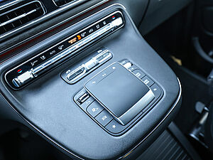Mercedes-Benz V 300 d AVANTGARDE Extralang 14 navigation