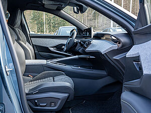 Peugeot 3008 GT HYBRID 136 e-DSC6 2 navigation