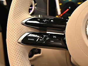 Mercedes-Benz E 220 d Coupé AMG Line 17 navigation