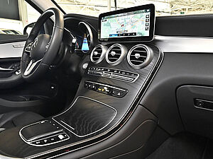 Mercedes-Benz GLC 300 de 4M 9 navigation