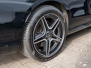 Mercedes-Benz E 300 e T AMG Line 5 navigation