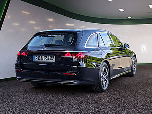 Mercedes-Benz E 200 E 200d T-Modell Mietwagen/Taxi 3 navigation
