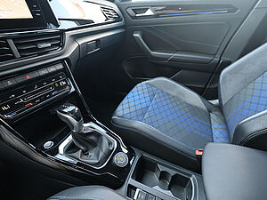 Volkswagen T-Roc R 2.0 TSI 4M DSG 17 navigation