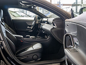 Mercedes-Benz CLA 250 e Progressive 2 navigation