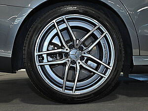 Mercedes-Benz E 53 AMG 4M T 8 navigation