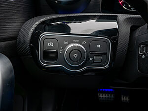Mercedes-Benz A 200 d AMG Line 19 navigation